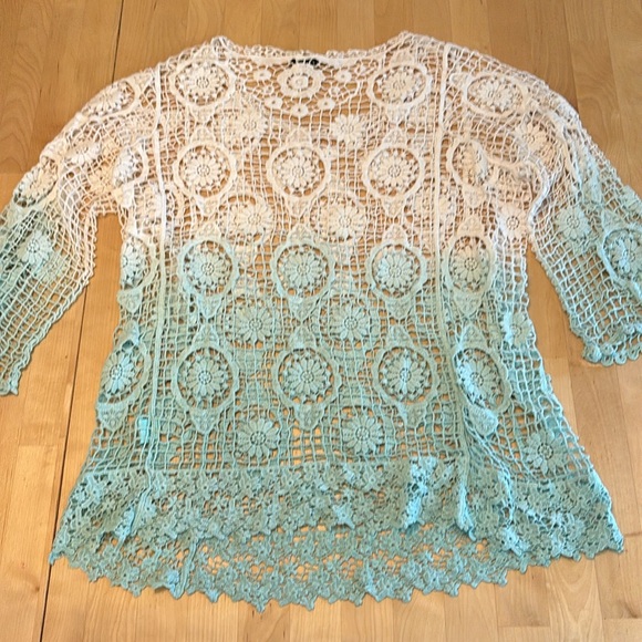 Crochet Boho Floral ombré top size large - Picture 2 of 4